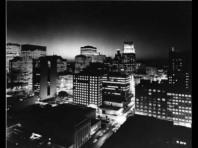 HMRC_imagescollection_Downtown_scene_at_night